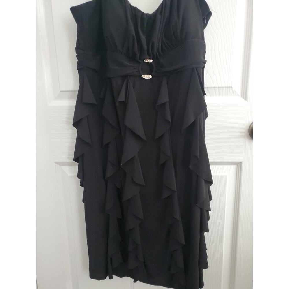 Betsy & Adam Sleeveless Ruffles Tiered Black Side Zip Women’s Dress Size 14W